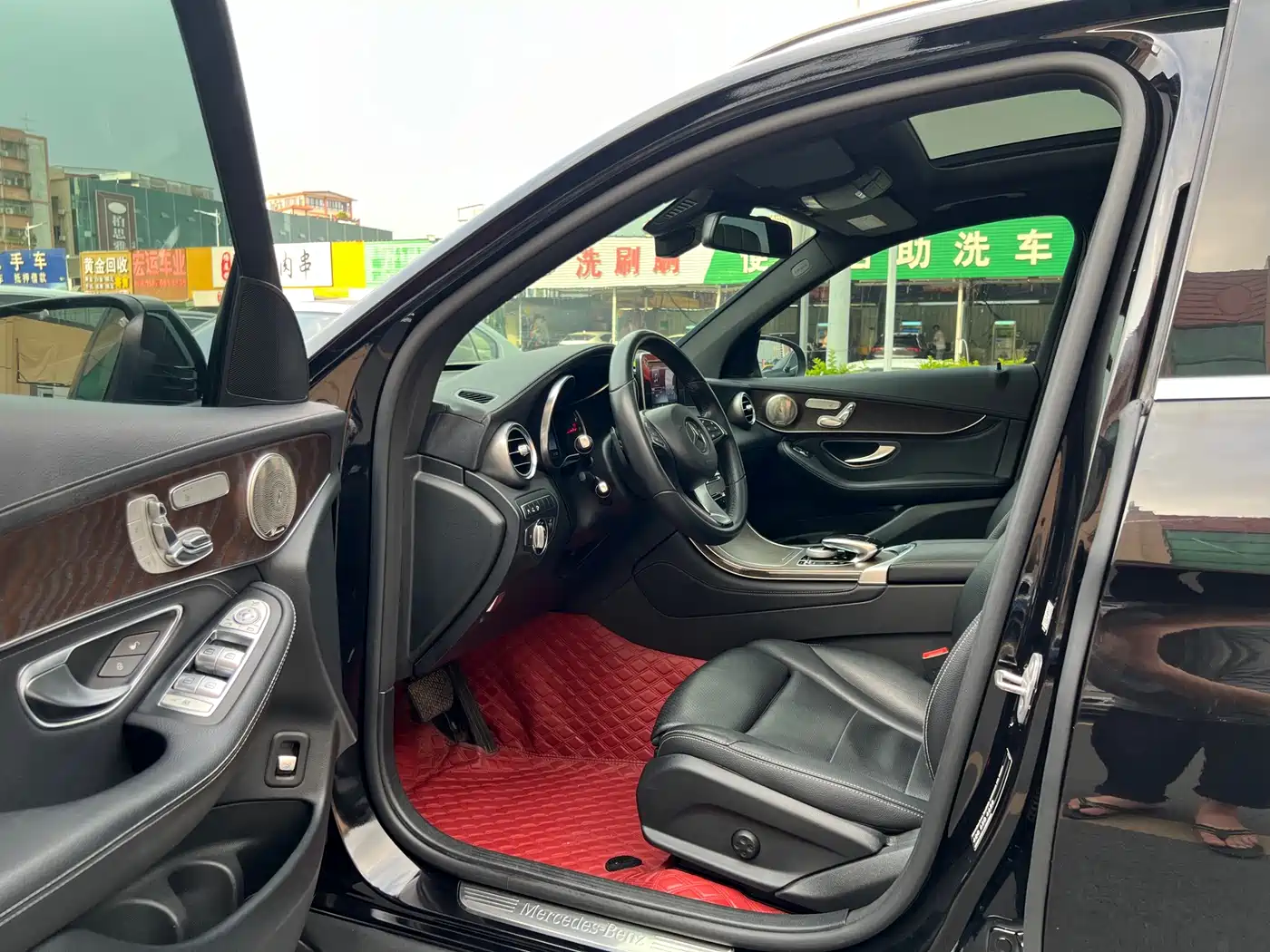 Mercedes-Benz GLC 2017 GLC 300 4MATIC Dynamic фото 11