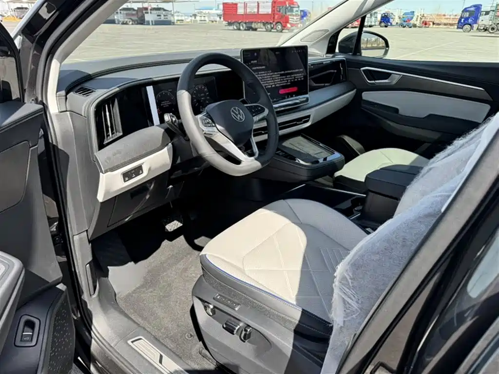Volkswagen Talagon 2025 450TSI R-Line 6-Seater фото 15
