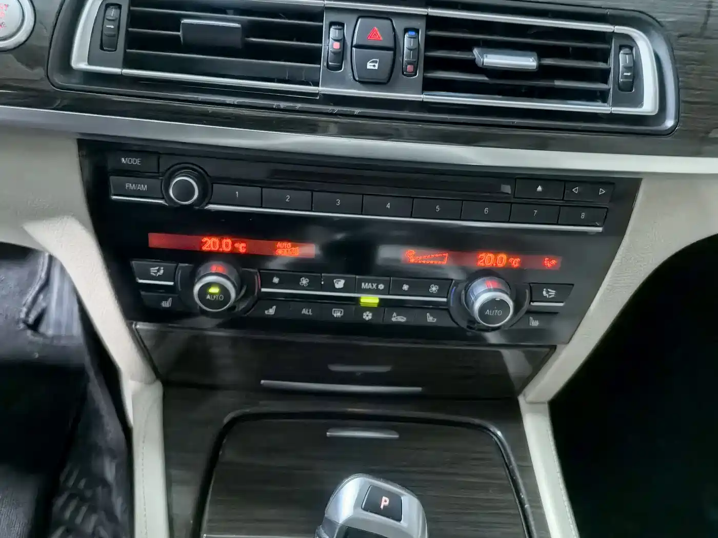 BMW 7 Series 2009 730Li Luxury фото 17