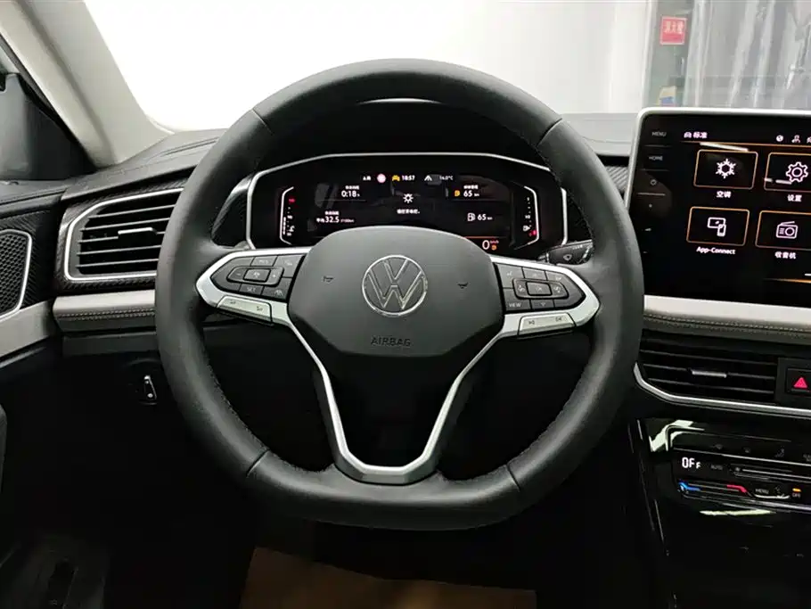 Volkswagen Tayron 2024 330TSI 2WD Luxury Plus Advanced фото 15