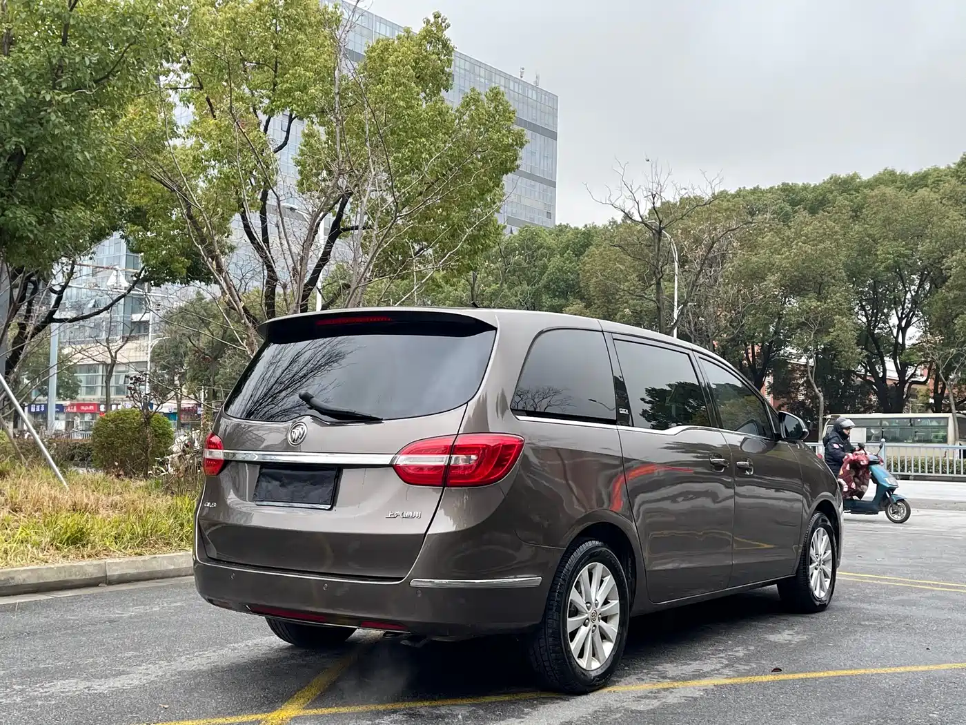Buick GL8 2014 2.4L CT Luxury Business Comfort фото 4