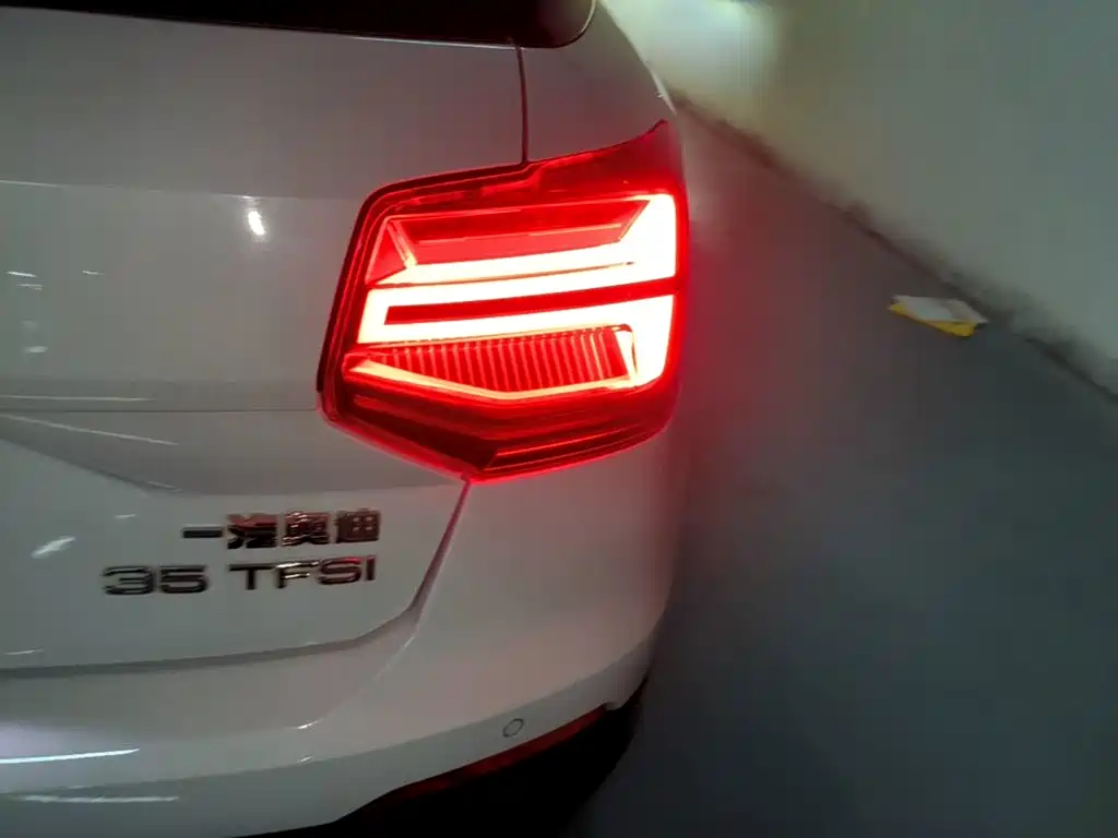 Audi Q2L 2019 2018 35 TFSI Launch Exclusive Edition China V