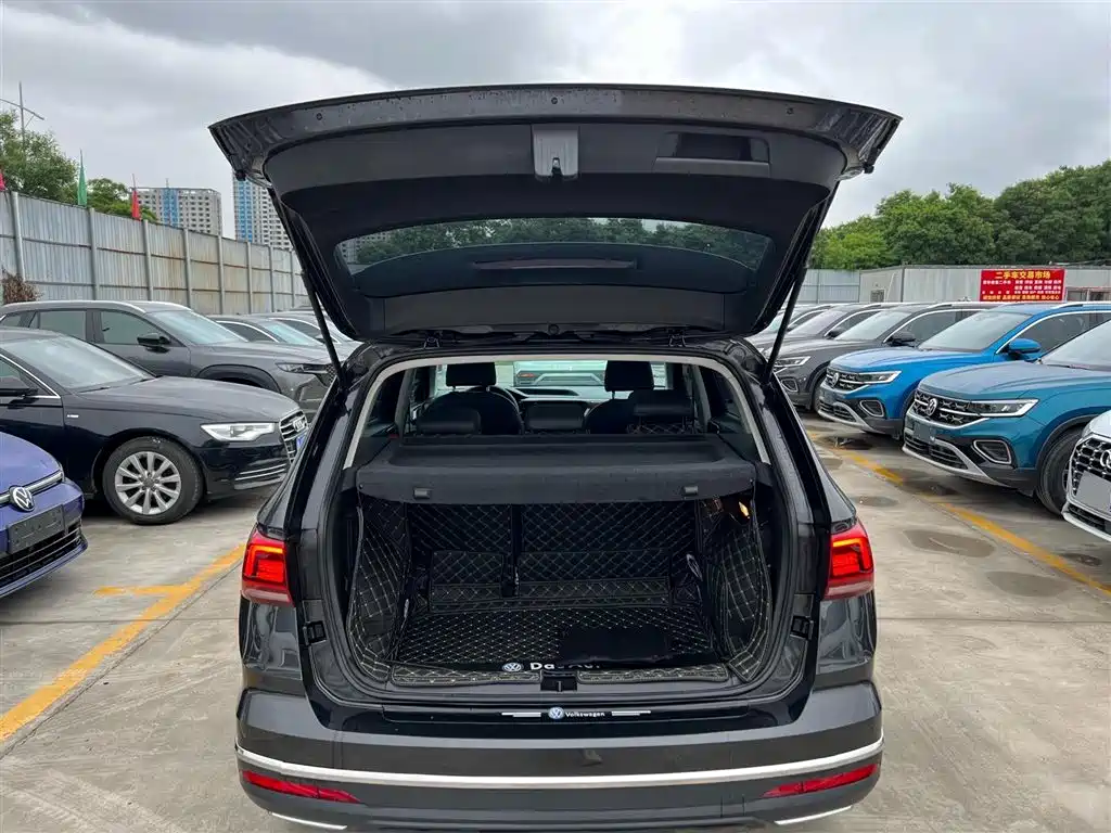 Volkswagen Tharu 2022 280TSI FWD Luxury Edition фото 13