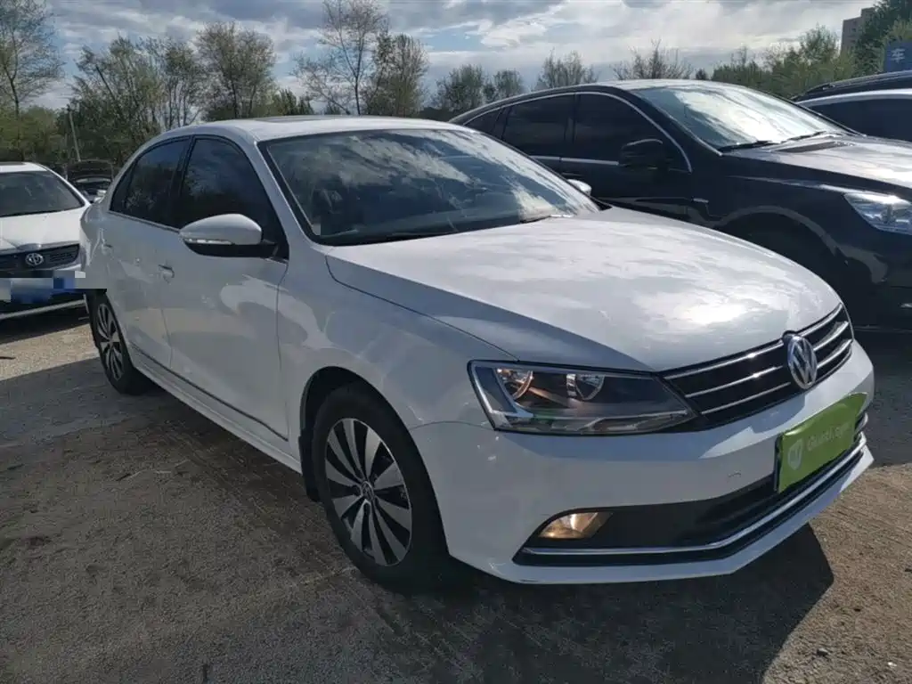 Volkswagen Sagitar 2018 1.6L Automatic Comfort фото 4