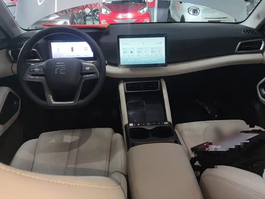BYD Yuan UP 2026 2025 Model 301KM Navigator