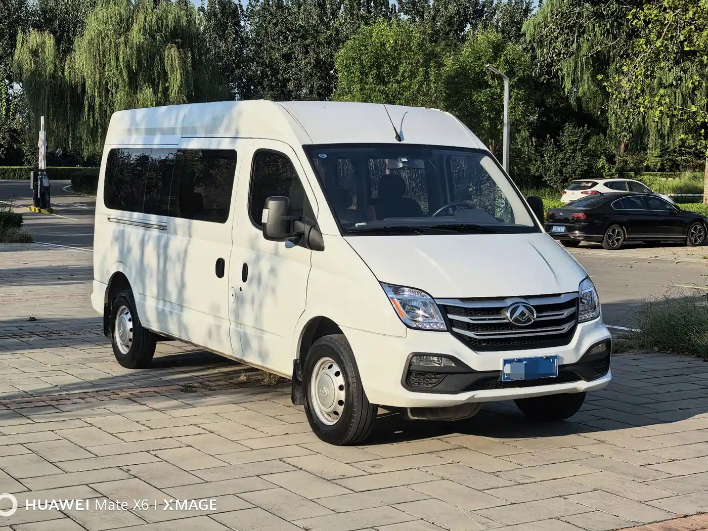 Maxus Xintu V80 2025 2024 Aoyun Value Edition 6AMT Long Wheelbase Medium Roof 127Ps 6/7/8/9 Seats