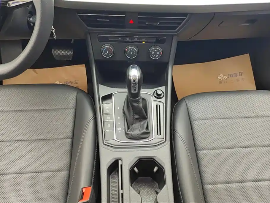Volkswagen Lavida 2021 1.5L Auto Comfort Edition фото 16