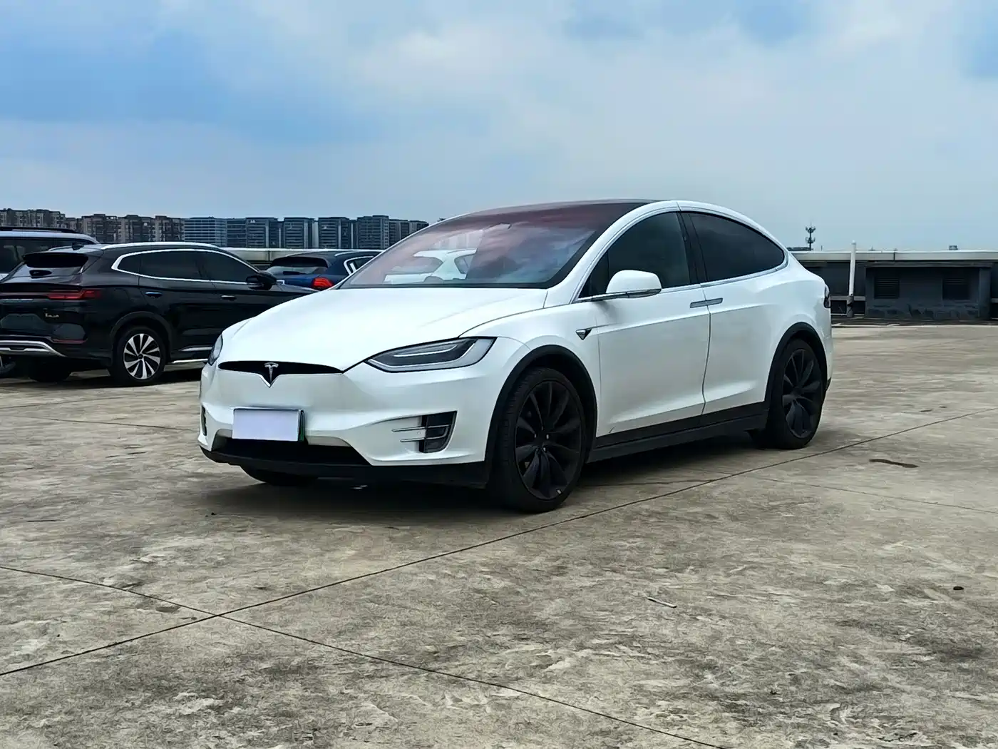 TESLA MODEL X