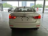 Photo 6 - Hyundai Mistra