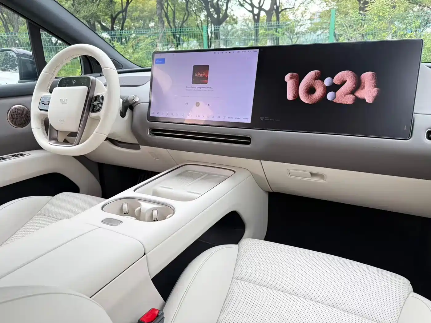 Li Auto i6 2026 2025 2WD Base Model