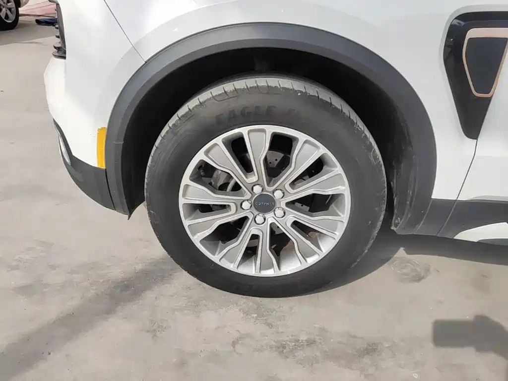 Lynk & Co 01 2017 2017 2.0T 2WD
