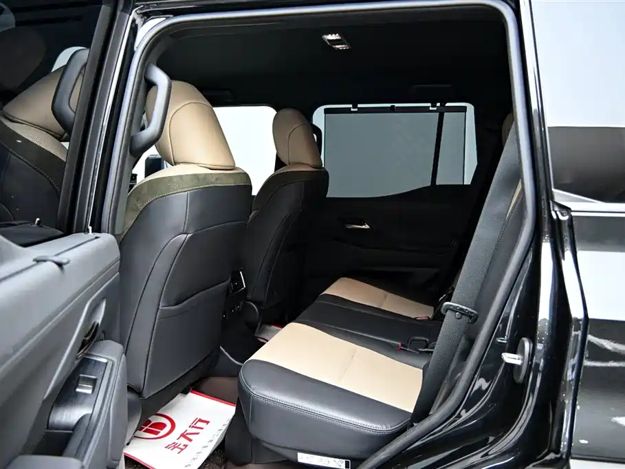 Lexus GX 2024 OVERTRAIL Summit Edition фото 12