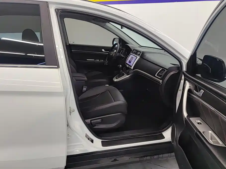 Haval M6 2019 1.5T DCT 2WD Value Edition (China VI) фото 8