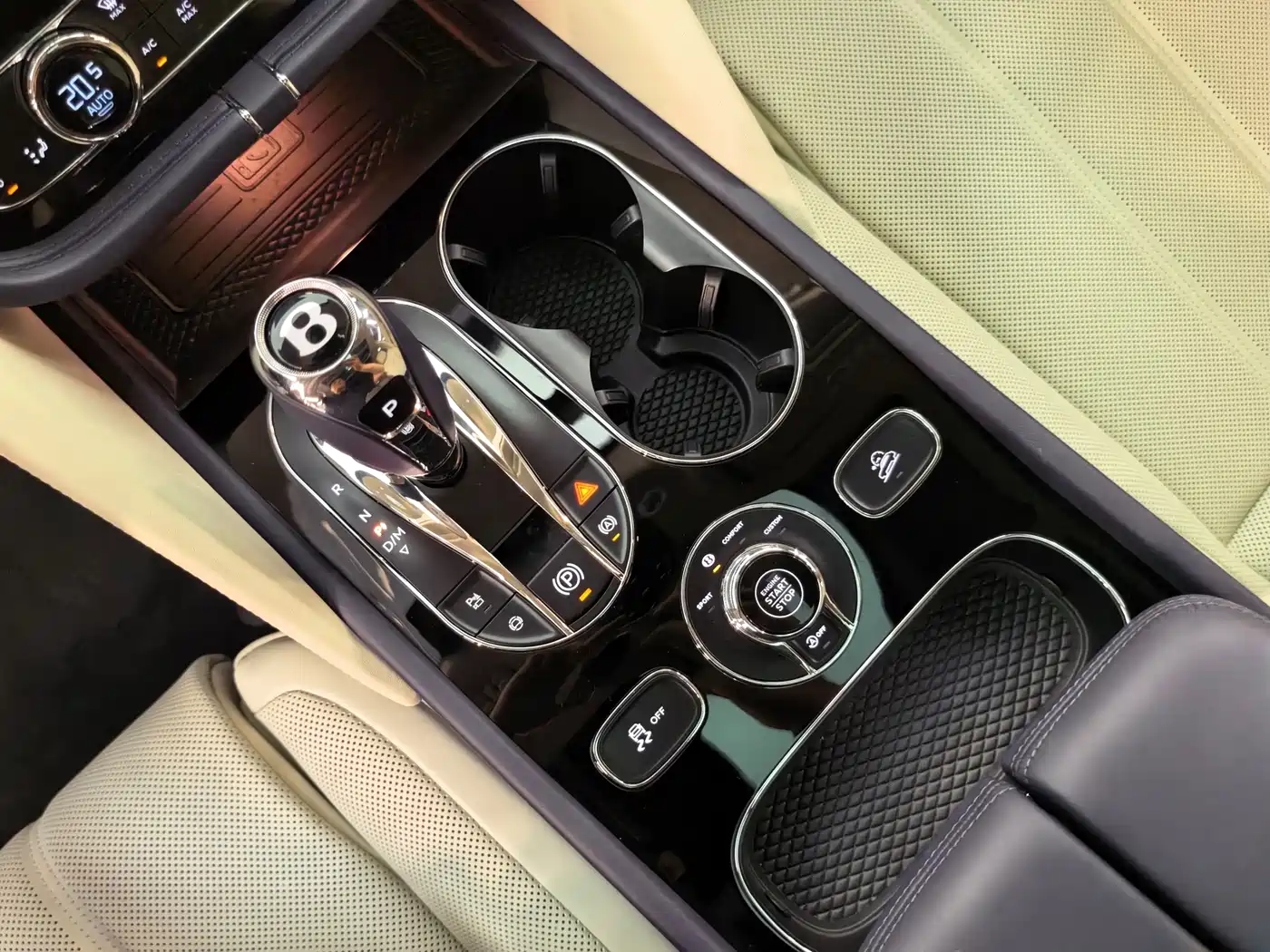 Bentley Bentayga 2025 2026 4.0T V8