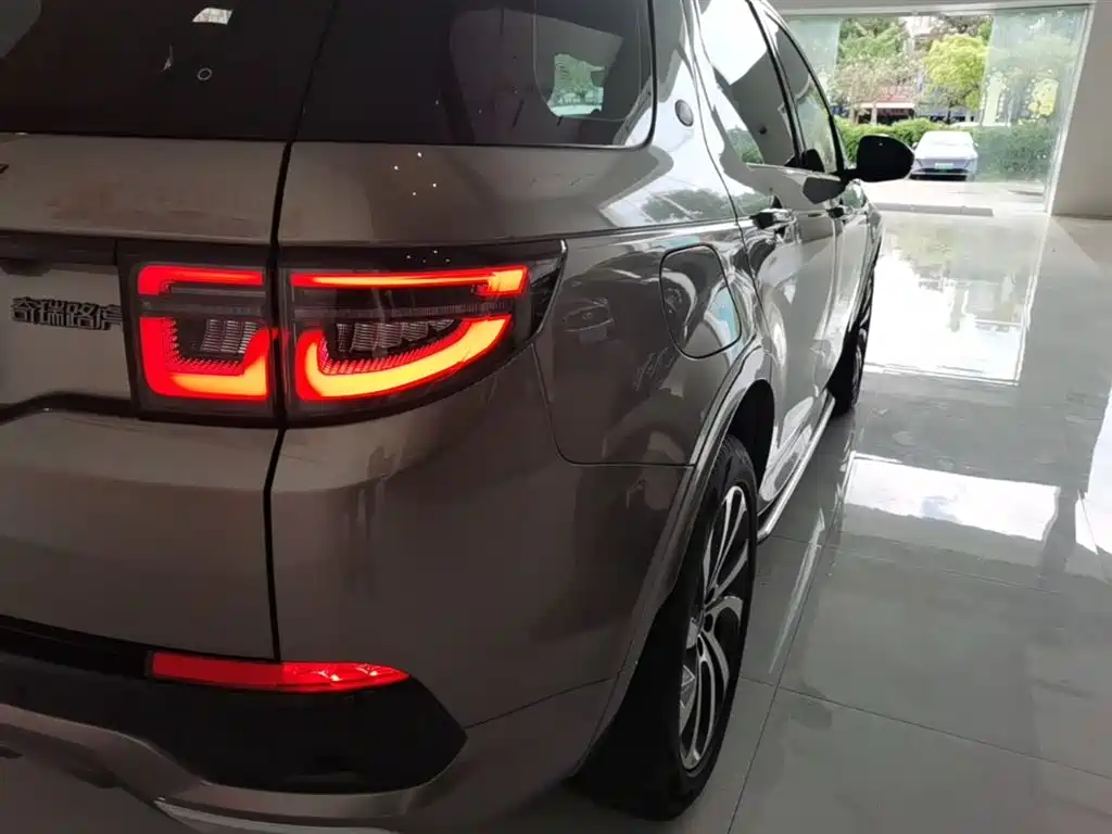 Land Rover Discovery Sport 2022 Model Facelift 249PS R-Dynamic S Performance Edition 5-seater фото 8