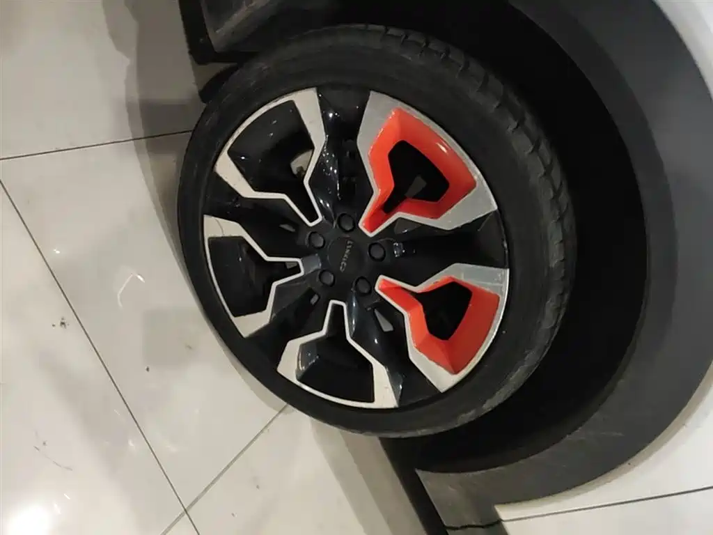 Lynk & Co 06 2020 1.5T Halo фото 23
