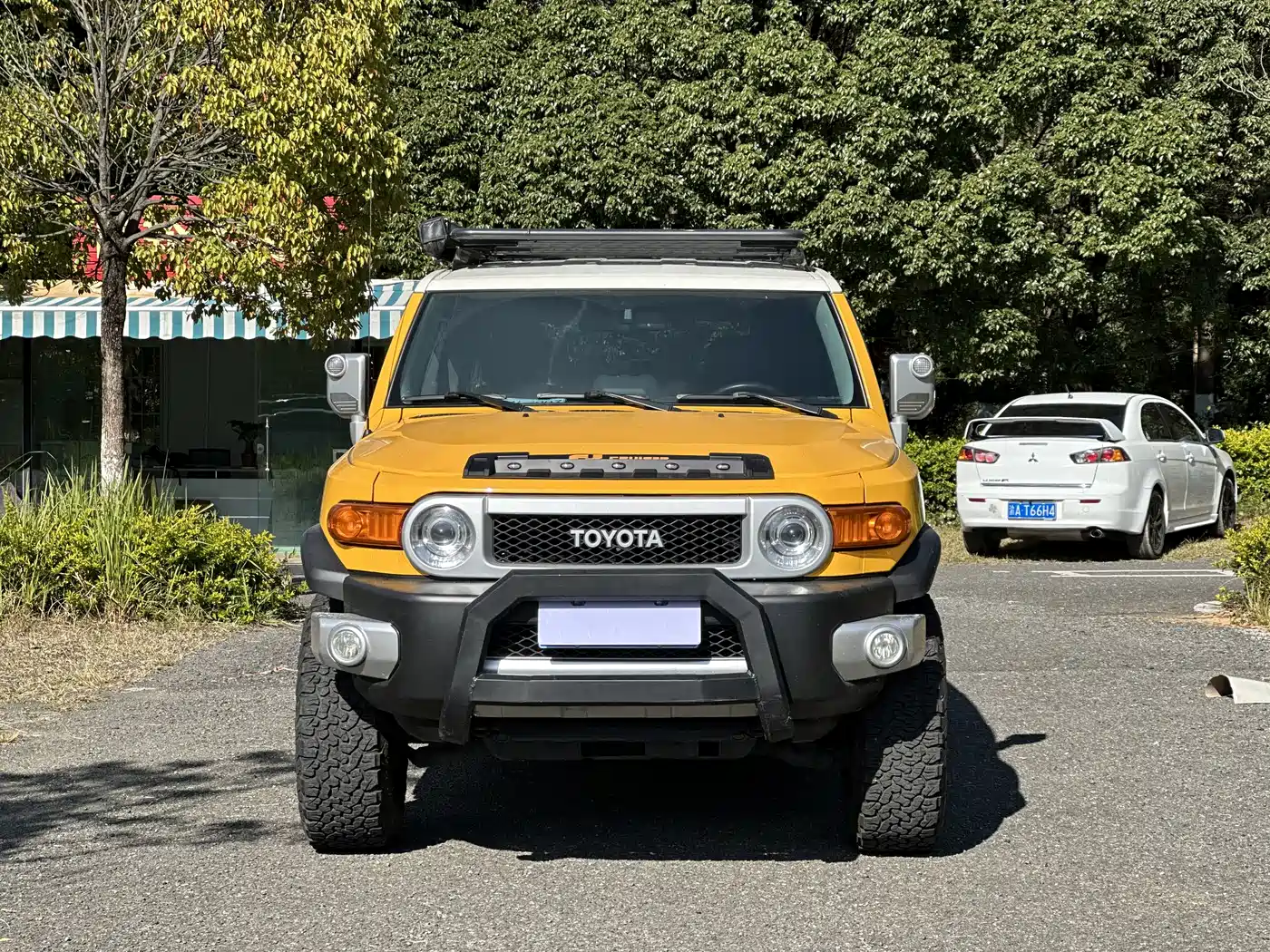 Toyota FJ Cruiser 2013 4.0L фото 2