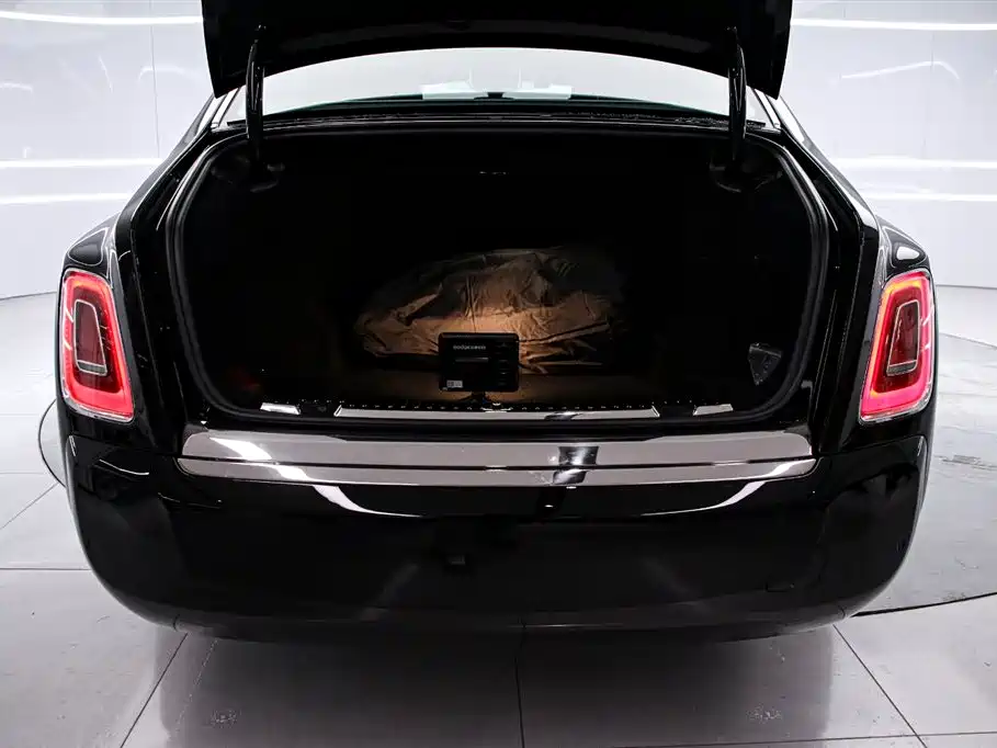 Rolls-Royce Phantom 2022 2018 6.7T Long Wheelbase Version