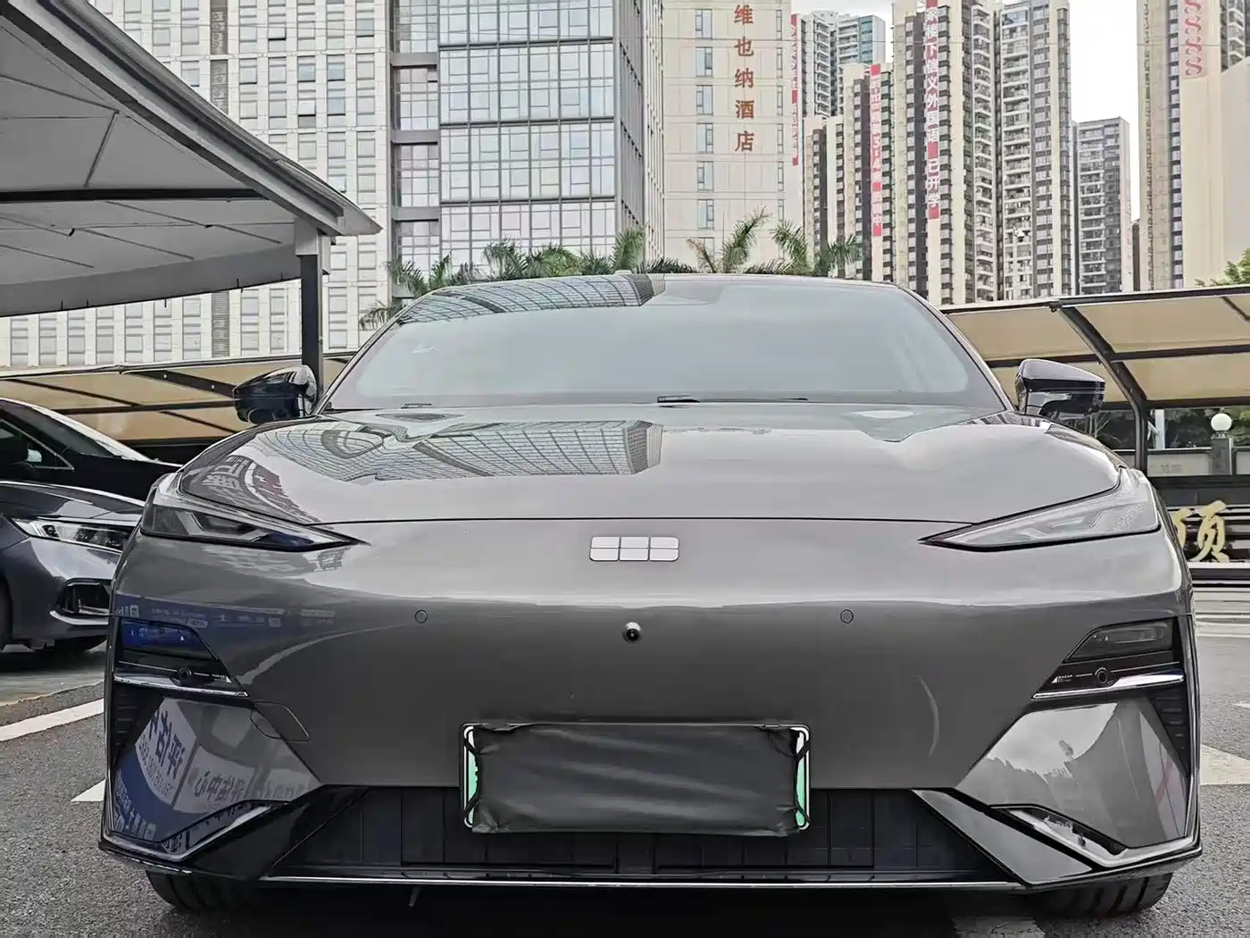 Geely Galaxy Galaxy E8 2025 700km Long Voyage Smart Drive Edition фото 2