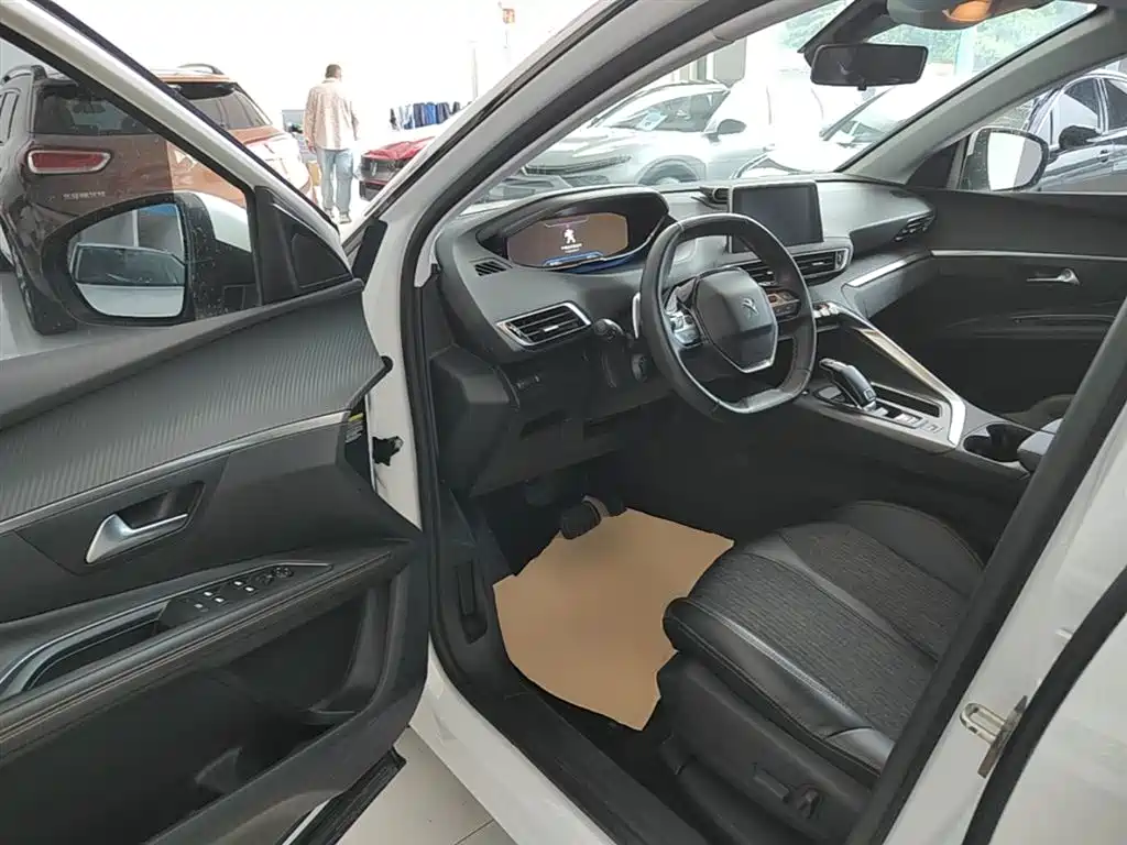 Peugeot 5008 2017 350THP 7-seat Elite Edition фото 16