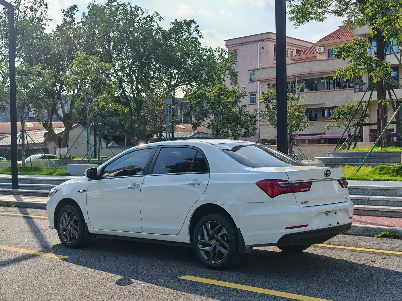 BYD Qin New Energy 2020 2019 Long Range Luxury Edition