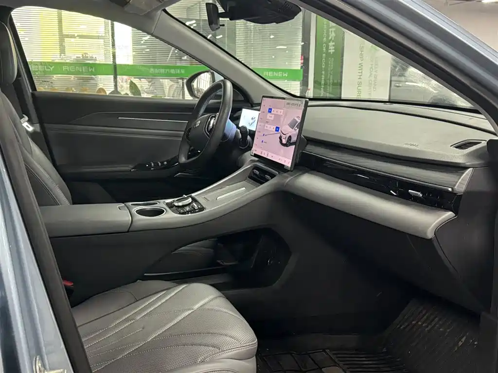 Geely Galaxy Galaxy L6 2025 EM-i 140km Starship Edition фото 12