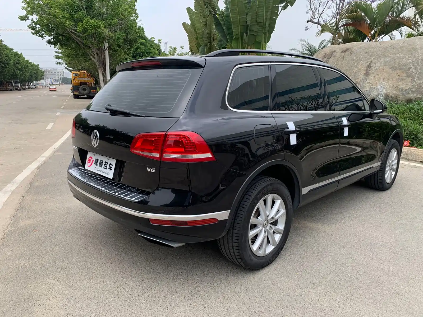 Фото 3 - Volkswagen Touareg