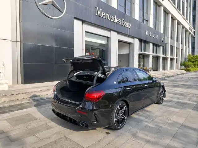 Mercedes-Benz A-Class AMG 2025 AMG A 35 L 4MATIC фото 10