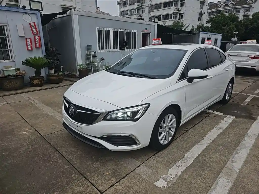 Buick Verano 2018 Sedan 15S Automatic Progressive фото 2