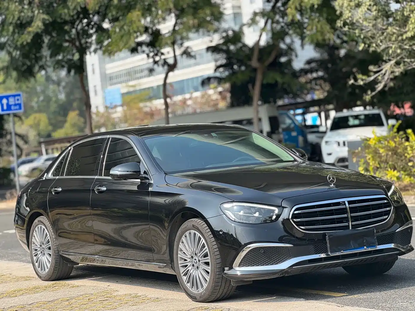  E CLASS