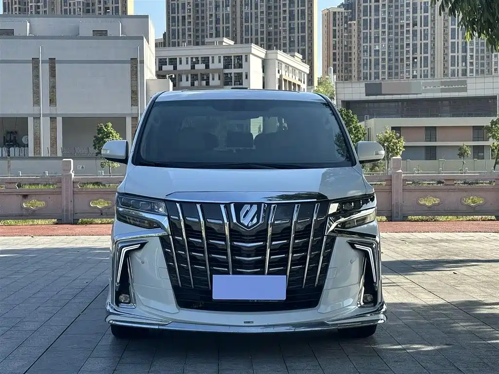 Toyota Alphard 2012 3.5L Luxury Edition фото 2