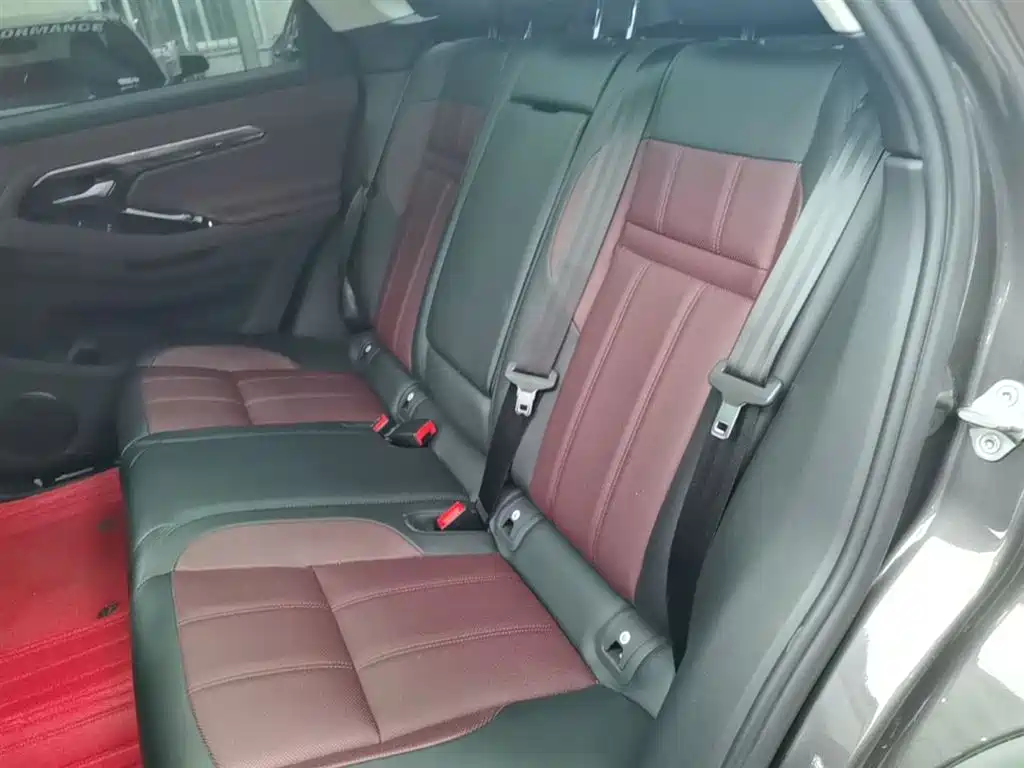Land Rover Range Rover Evoque 2023 Range Rover Evoque L 249PS Luxury Edition фото 17