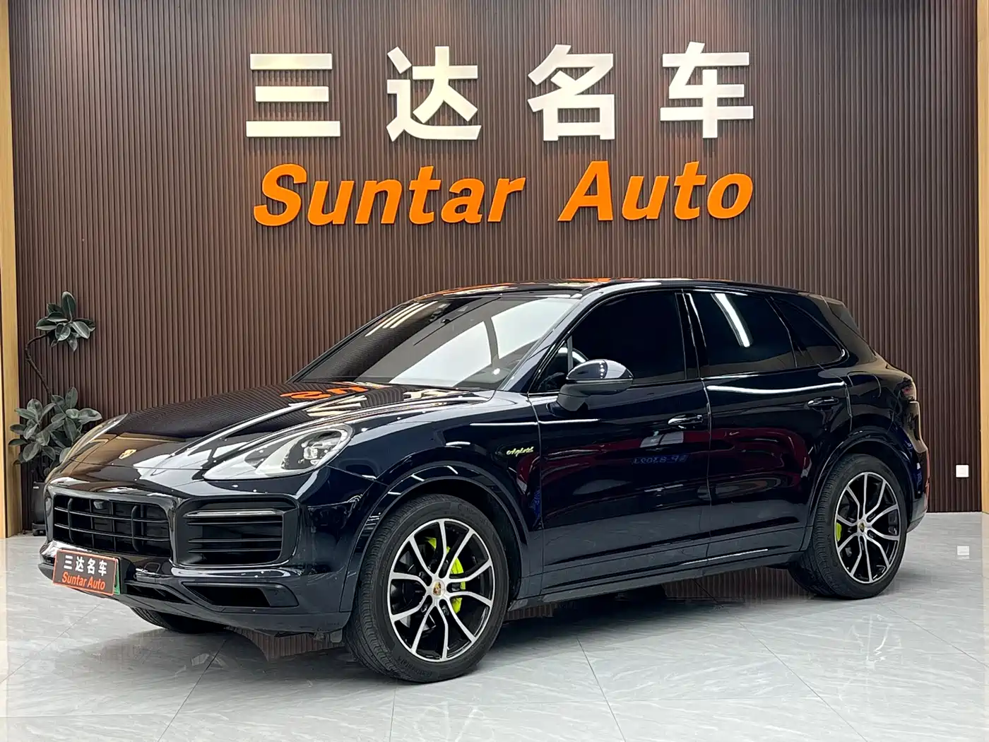 Porsche Cayenne New Energy 2023 Cayenne E-Hybrid 2.0T Platinum Edition