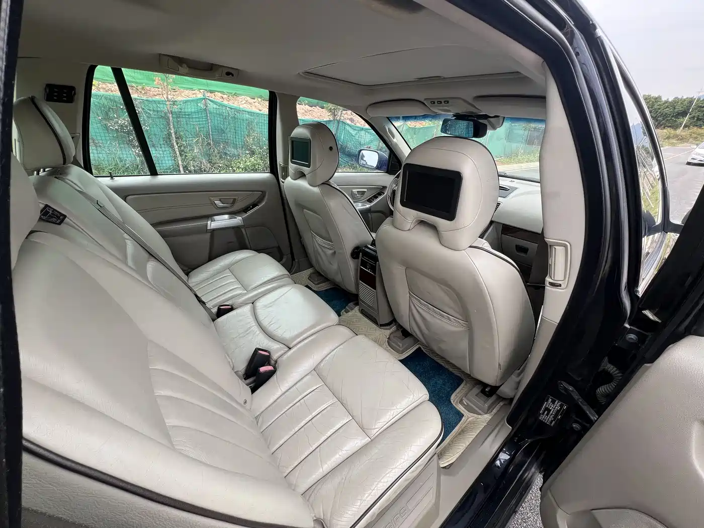 Volvo XC90 2009 2006 4.4 V8 AWD 5-seater Executive