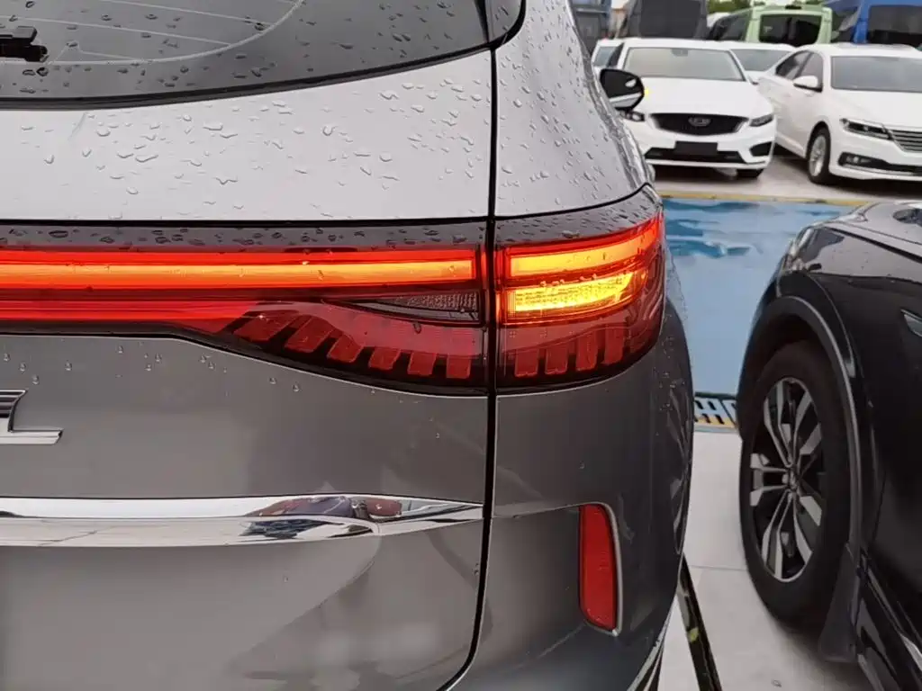Фото 8 - Haval H6