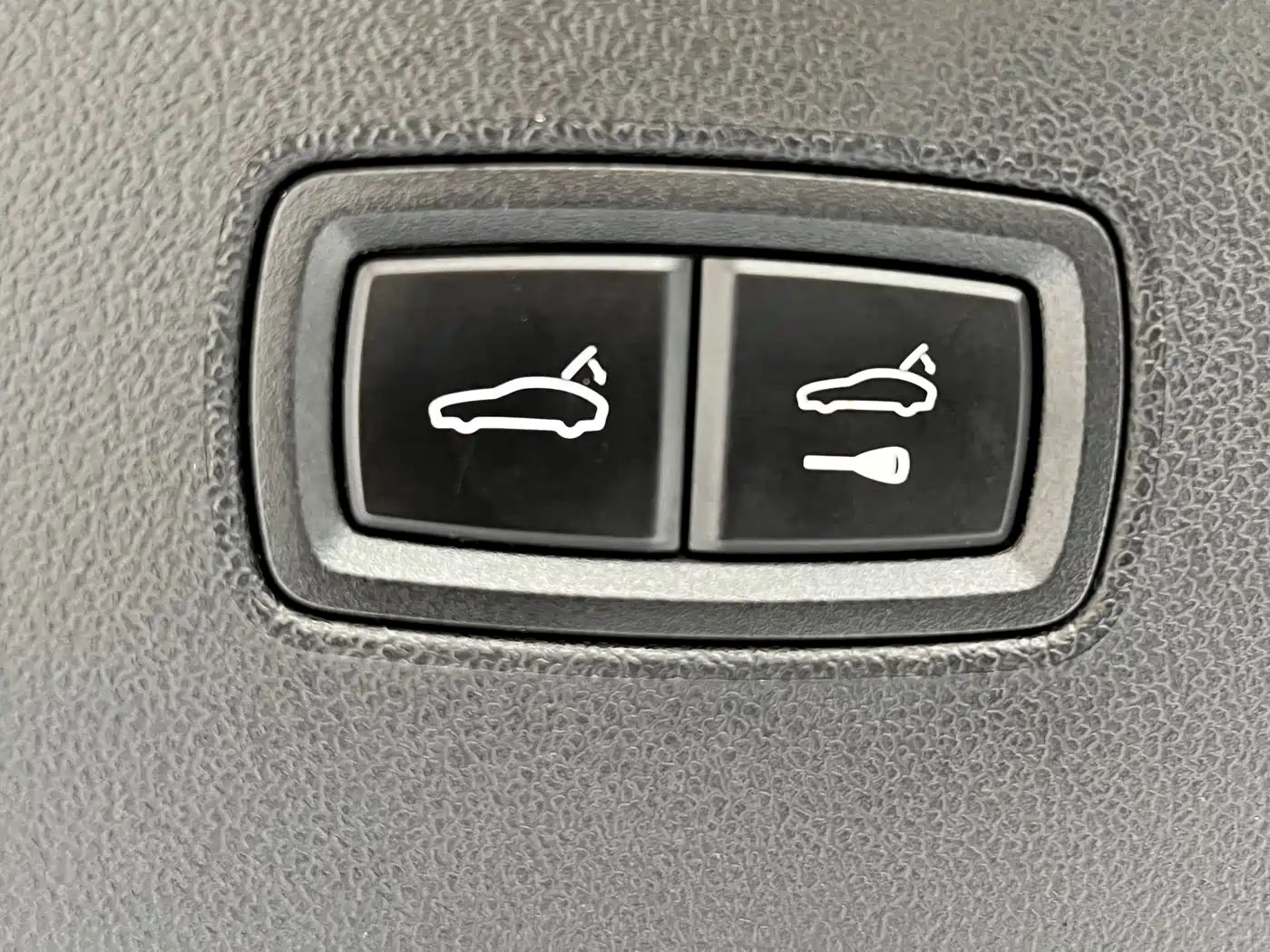 Porsche Cayenne New Energy 2023 Cayenne E-Hybrid 2.0T Platinum Edition фото 37