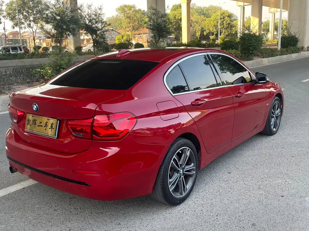 BMW 1 Series 2017 118i Sport фото 10