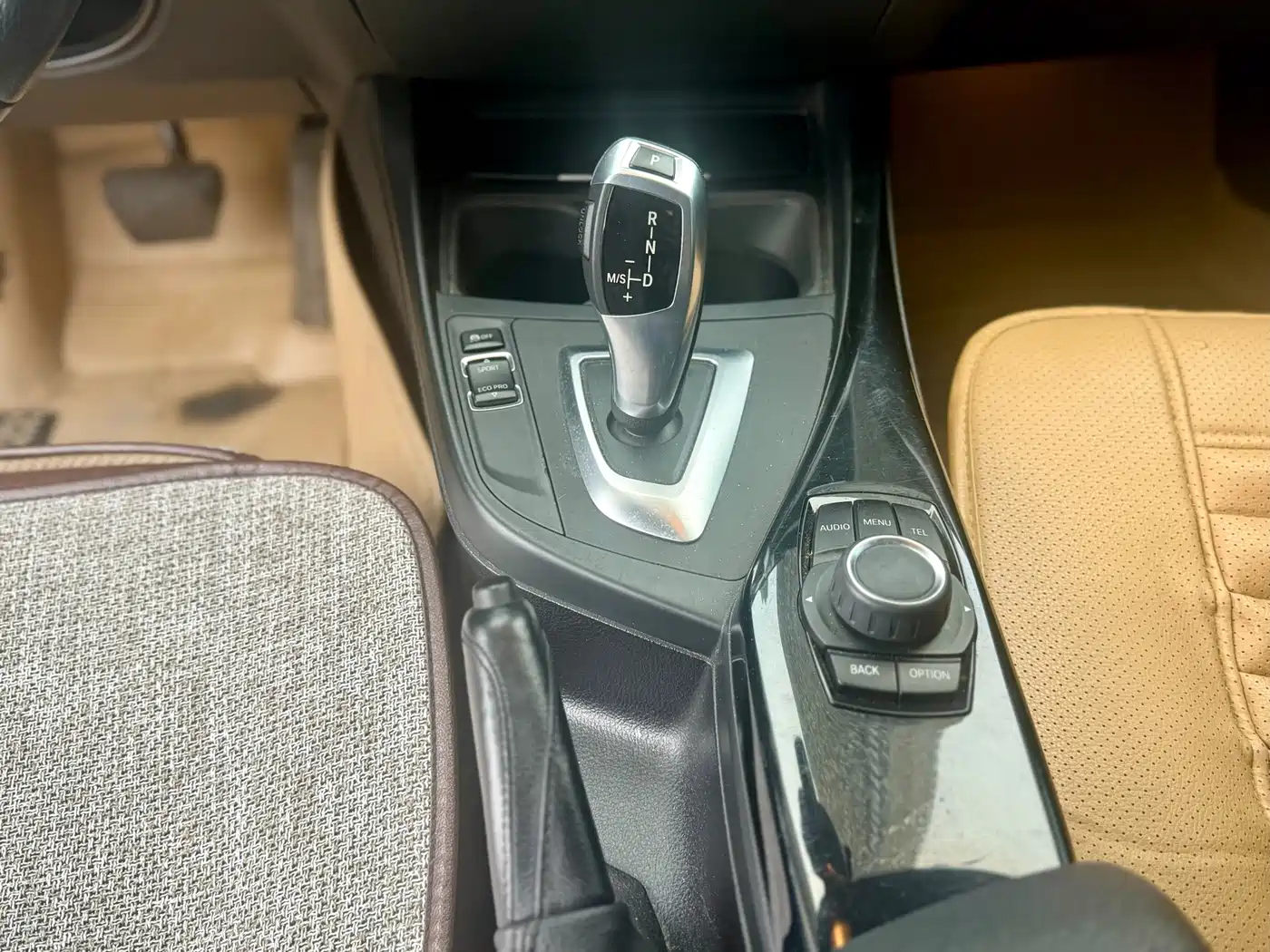 BMW 1 Series (Import) 2013 Facelift 116i Urban Model фото 8