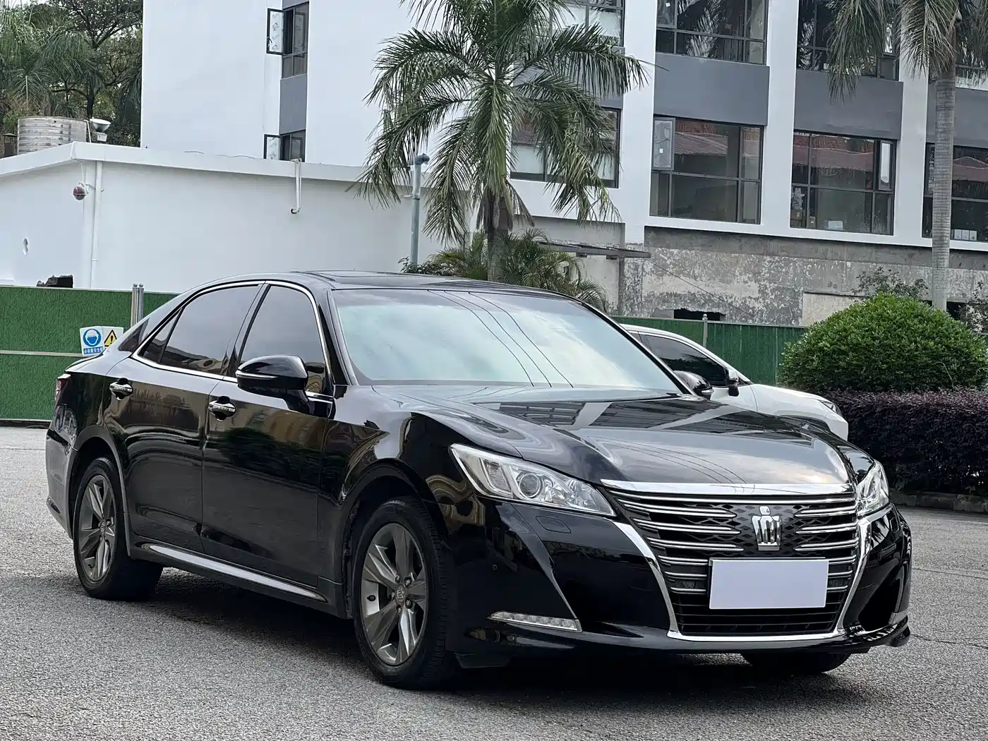 Toyota Crown 2015 2.0T Fashion фото 3
