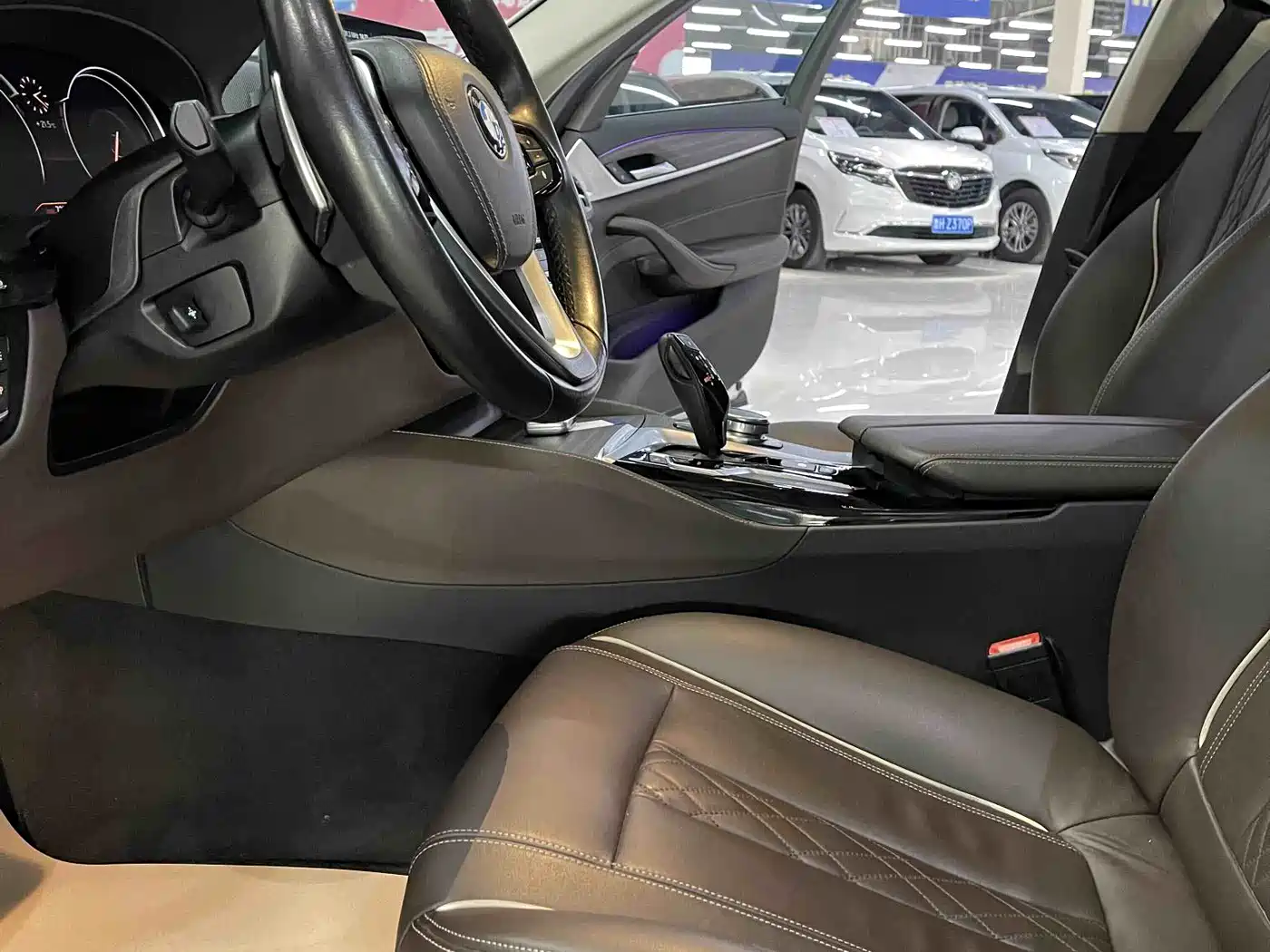 BMW 5 Series 2018 530Li Leading Luxury Package фото 7