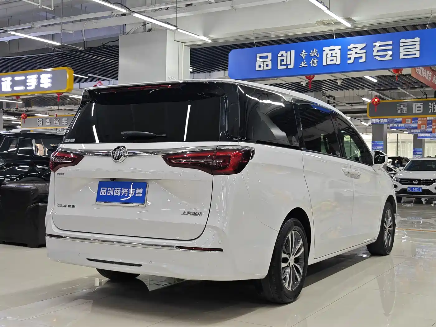 Buick GL8 2021 ES Landlord 653T Comfort фото 9