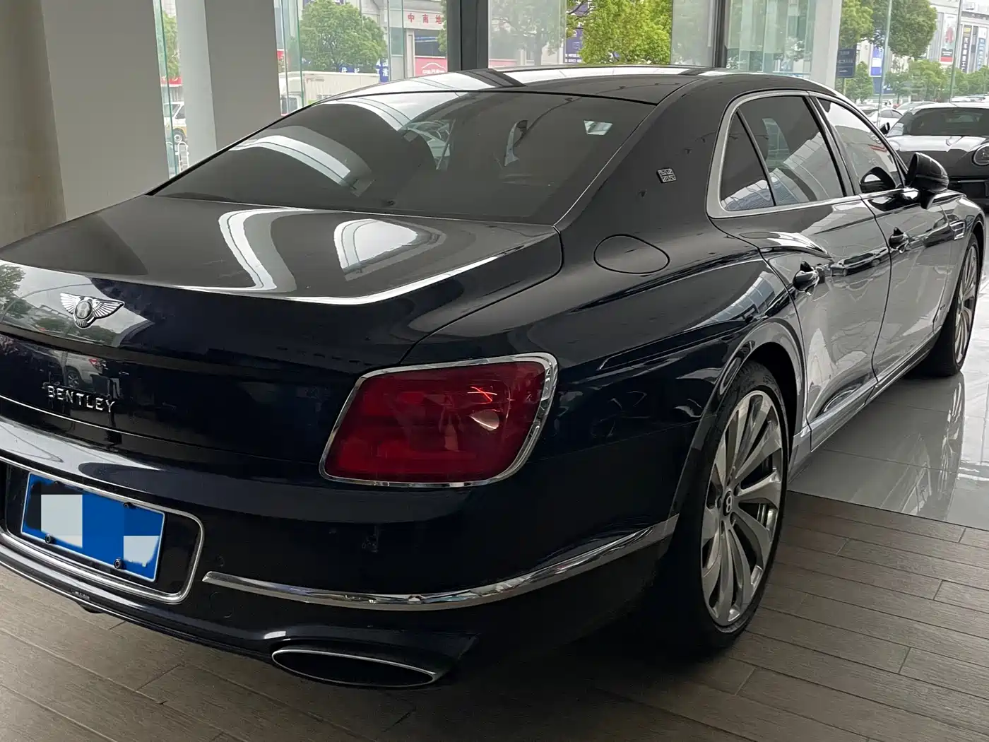 Bentley Flying Spur 2020 6.0T W12 Standard Edition фото 7