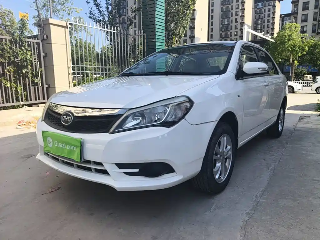 Фото 2 - BYD F3