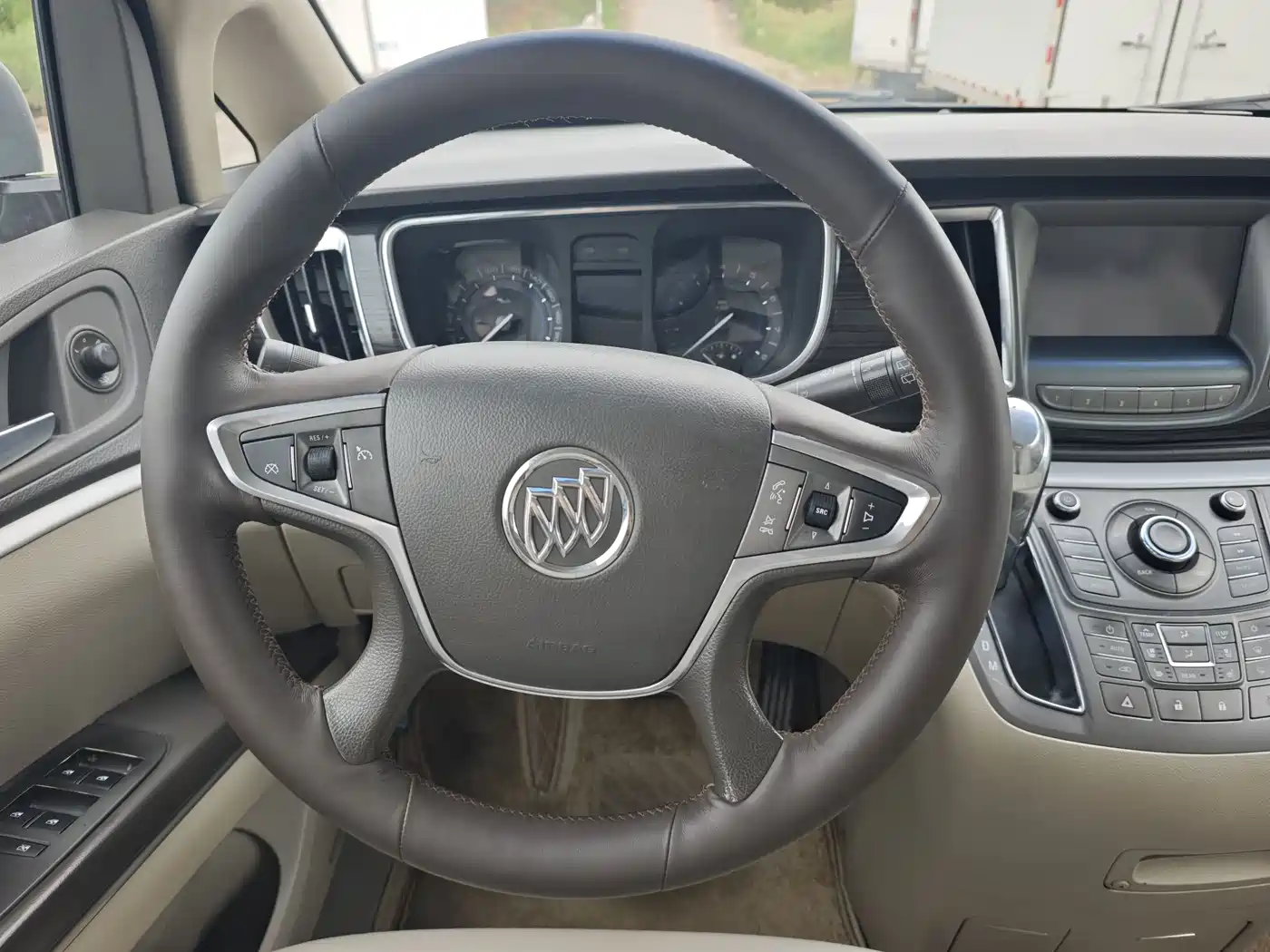 Buick GL8 2013 3.0L XT Luxury Business Flagship Edition фото 8