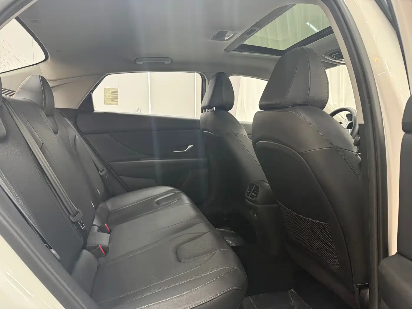 Hyundai Elantra 2021 1.5L CVT GLX Elite Edition фото 8