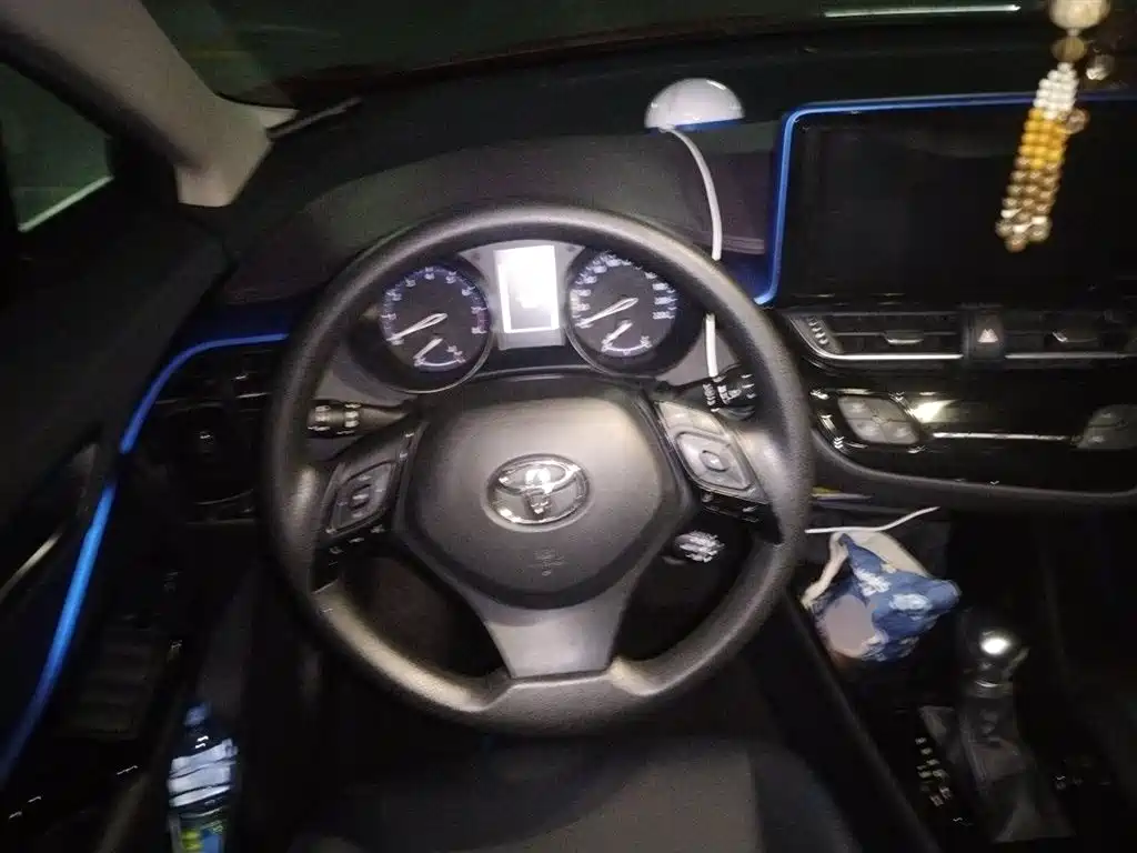 Toyota C-HR 2020 Model 2.0L Leading фото 3