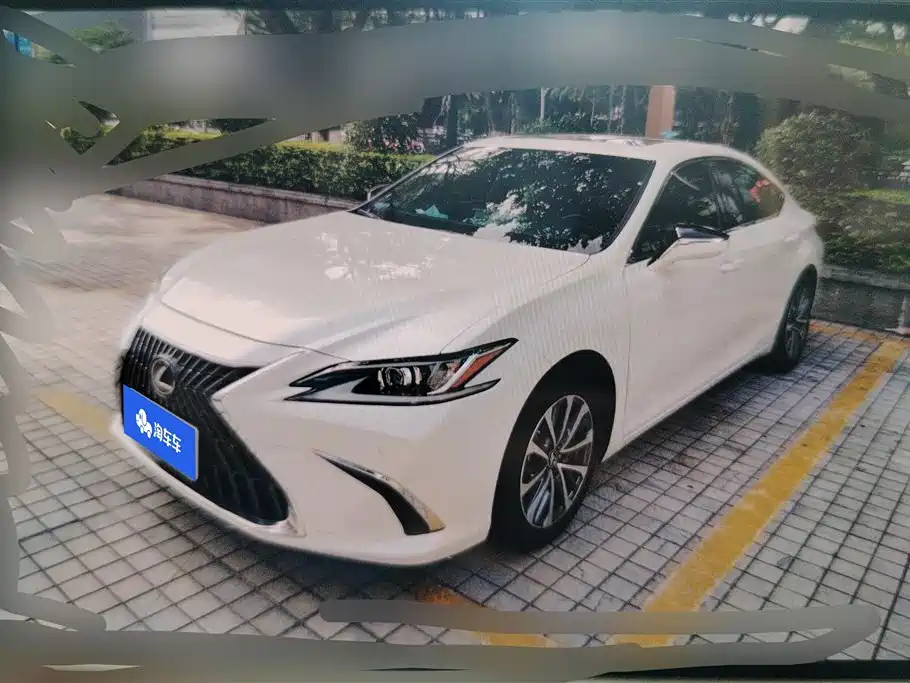 Lexus ES 2022 200 Excellence Edition