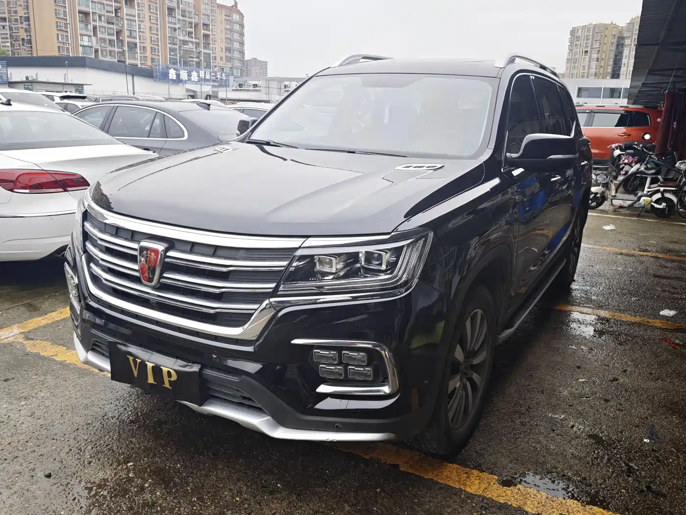 ROEWE RX8