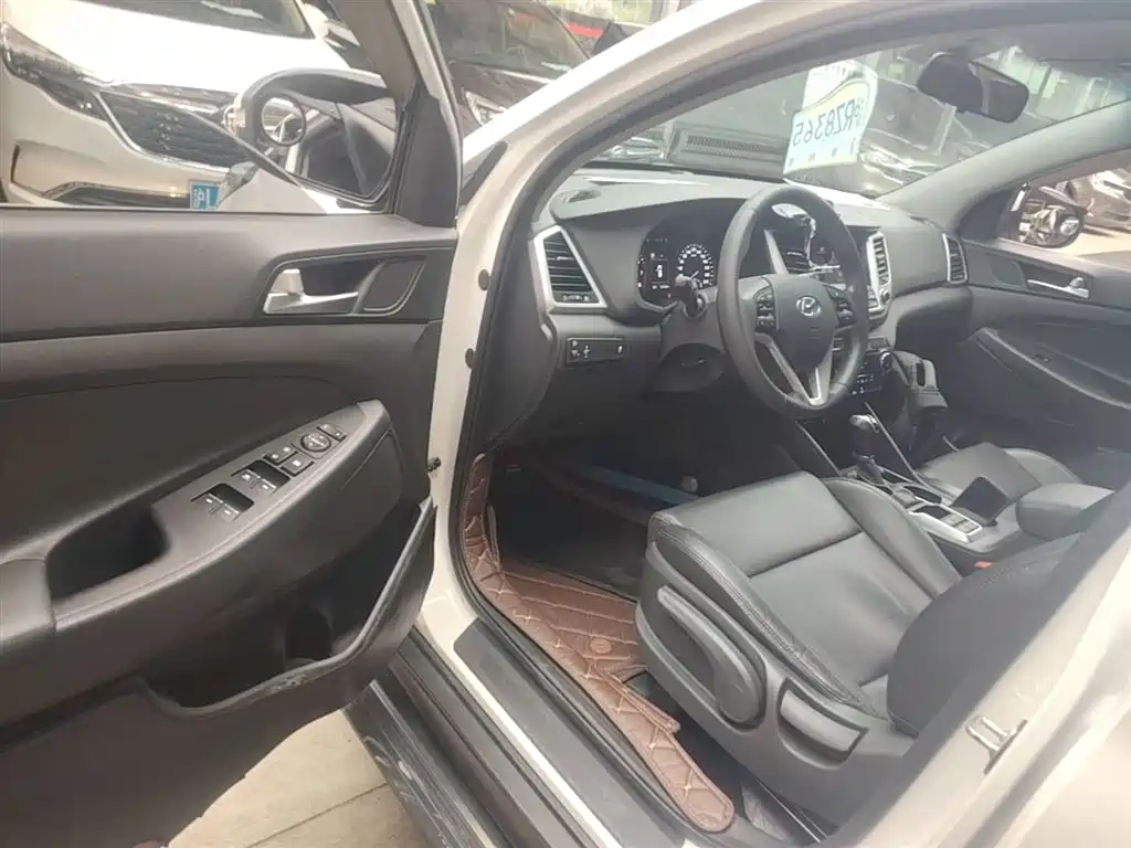 Hyundai Tucson 2015 1.6T Dual Clutch 2WD Smart фото 16