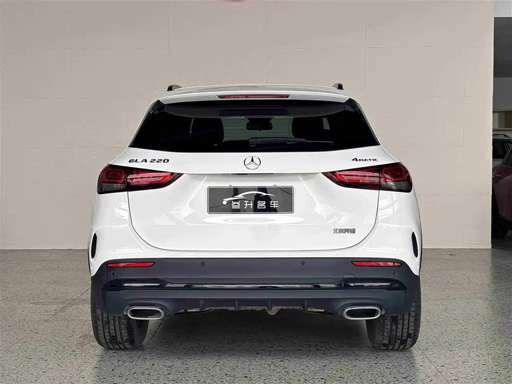 Mercedes-Benz GLA 2022 GLA 220 4MATIC фото 8